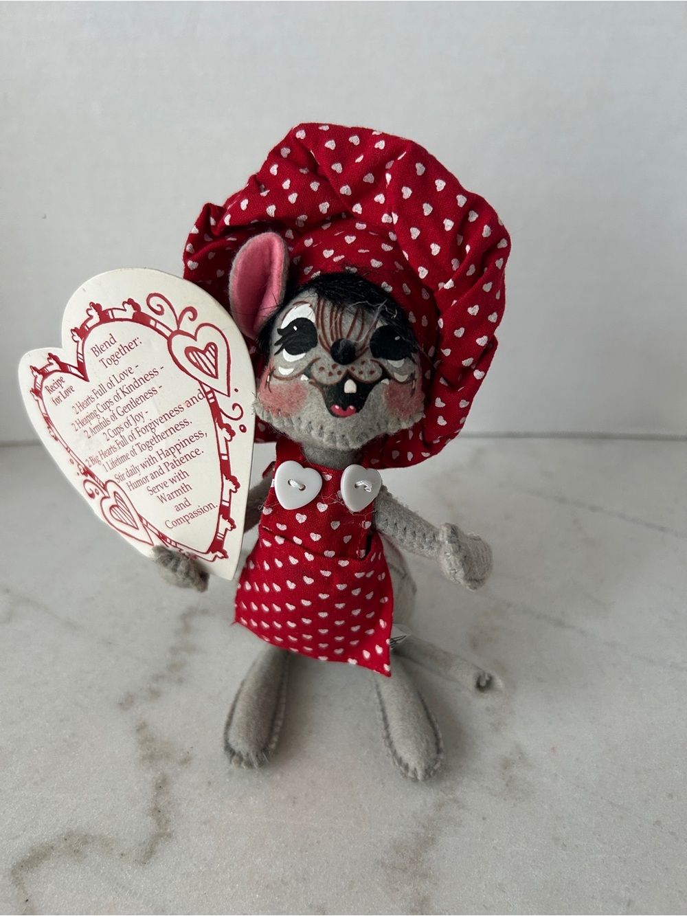 AnnaLee Plush Mouse in Red Heart Dress and Bonnet